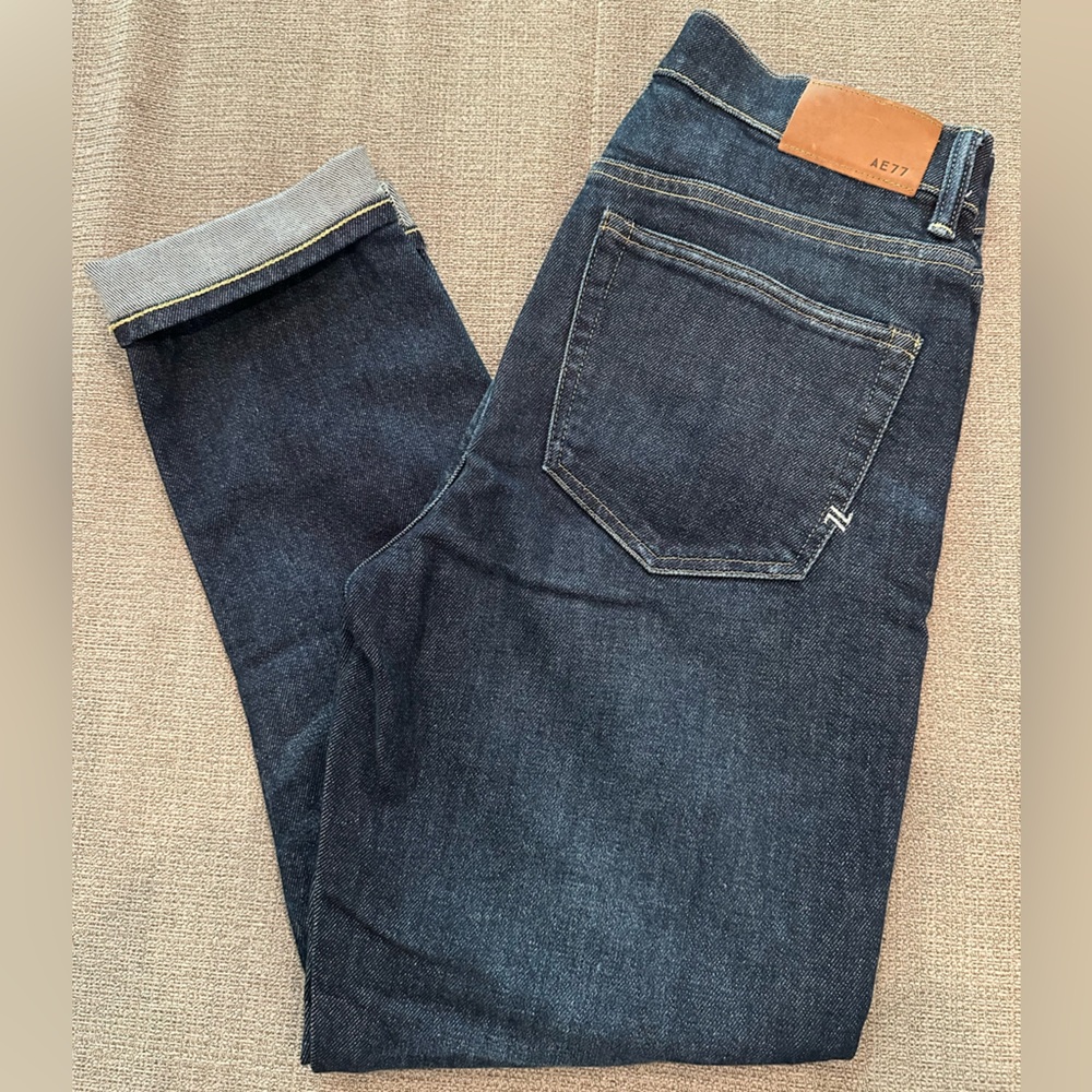 American Eagle Premium AE77 Wonen’s Mom Jean Indigo Straight Jeans, Size 4, EUC